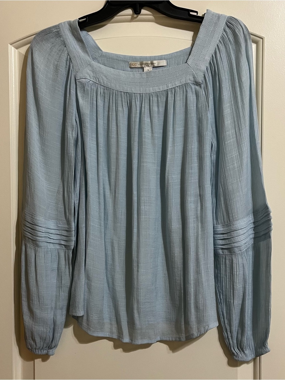 LC Lauren Conrad Light Blue Gauzy Boho Peasant Blouse Pleated Sleeves Small